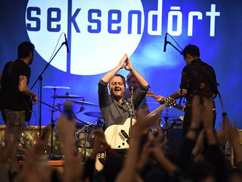 Seksendort konseri 1