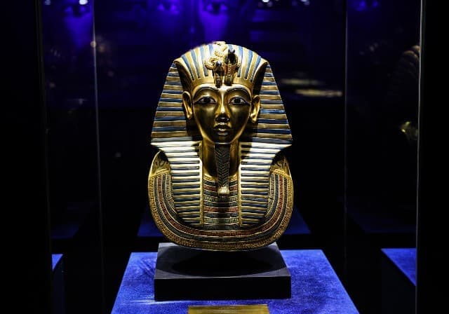 Cocuk Firavun Tutankhamunun Muhtesem Hazinesi 1 1