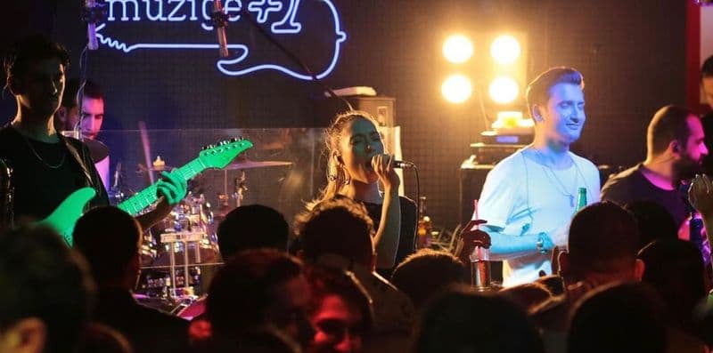 Sinan Somuncu Akustik konseri