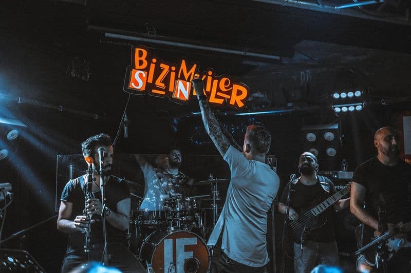 Bizimkiler konseri 1