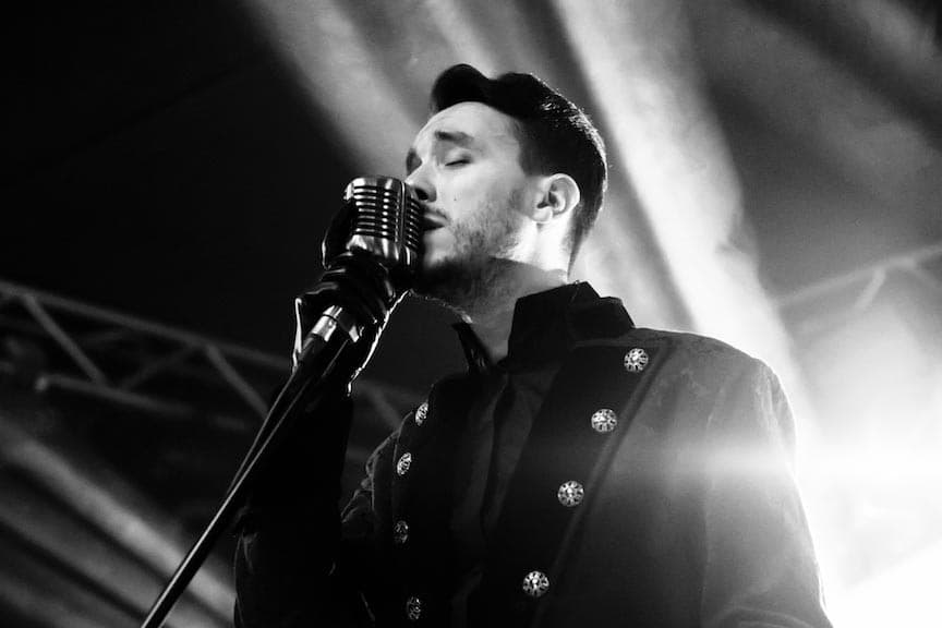 Cem Adrian konseri 9